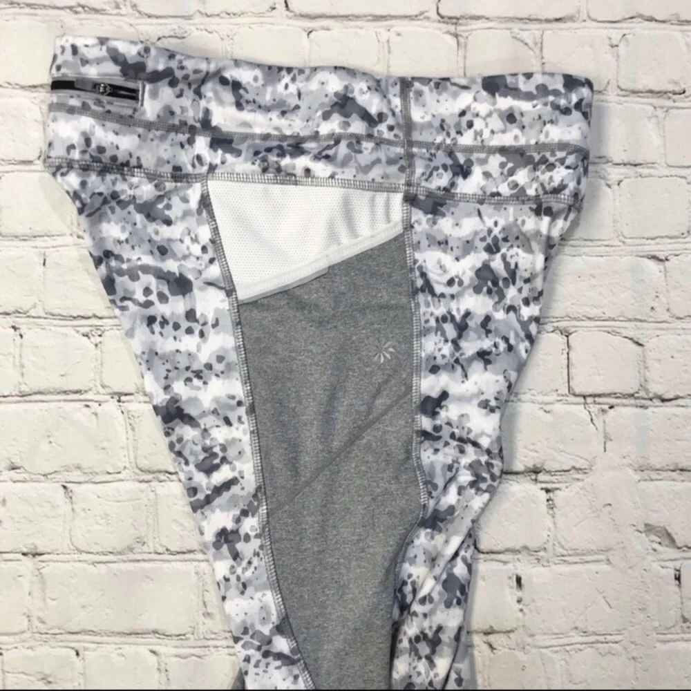 Athleta Run Dapple Be Free Crop Legging Gray White Size Small Activewear - Picture 6 of 14